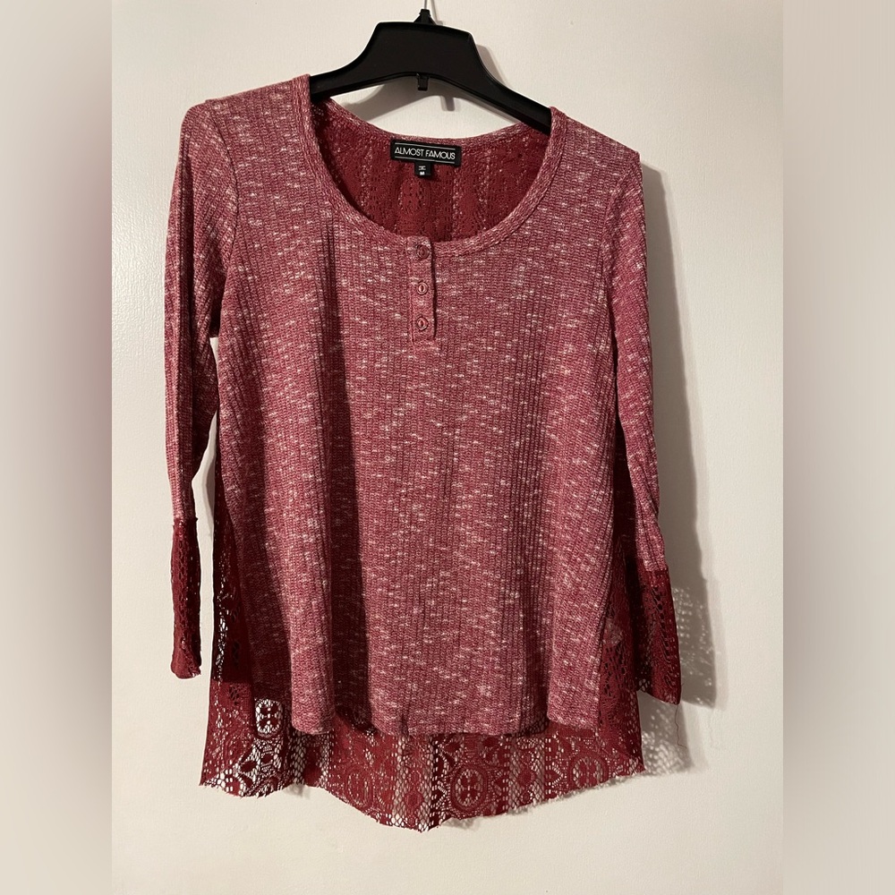 Almost Famous Junior Light weight sweater